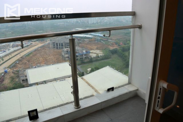 154 sqm apartment with 2 bedrooms and luxury furniture for rent in L2 Ciputra Hanoi 19