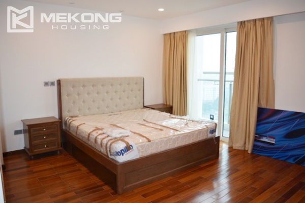 154 sqm apartment with 2 bedrooms and luxury furniture for rent in L2 Ciputra Hanoi 8