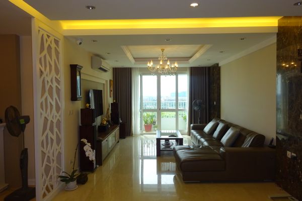 182 sqm apartment with 3 bedrooms and high quality furniture in Ciputra Hanoi