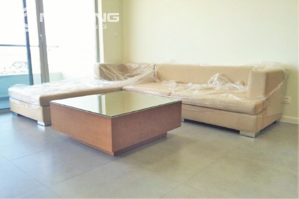 2 bedroom apartment on middle level with Westlake view for rent in Watermark Lac Long Quan, Hanoi 1