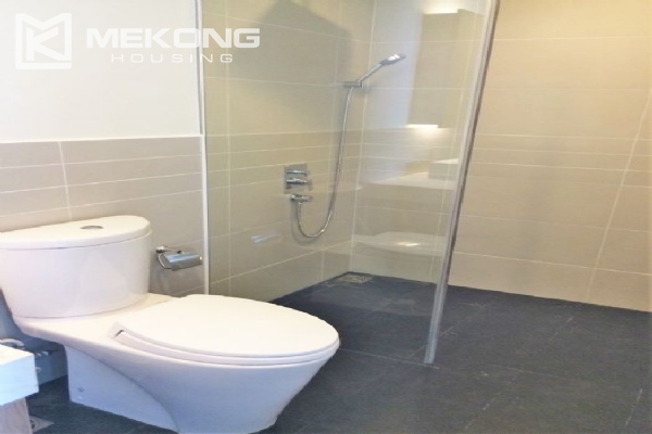 2 bedroom apartment on middle level with Westlake view for rent in Watermark Lac Long Quan, Hanoi 12
