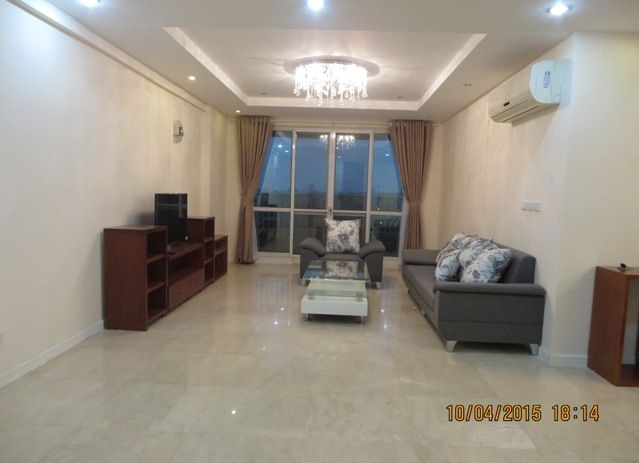 4 bedroom apartment with great view for rent in P2 building, Ciputra Hanoi 