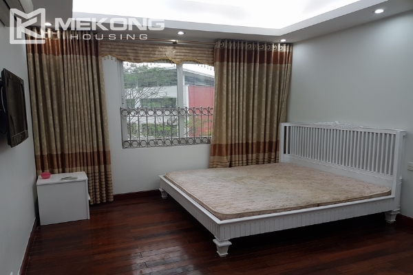 Affordable apartment with 4 bedrooms in E5 tower, Ciputra Hanoi 6