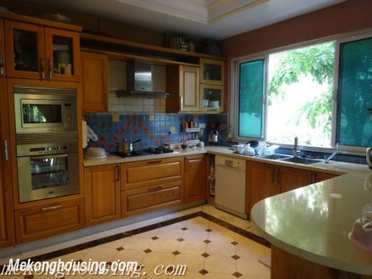 An elegant furnished villa for rent in Tay Ho 4