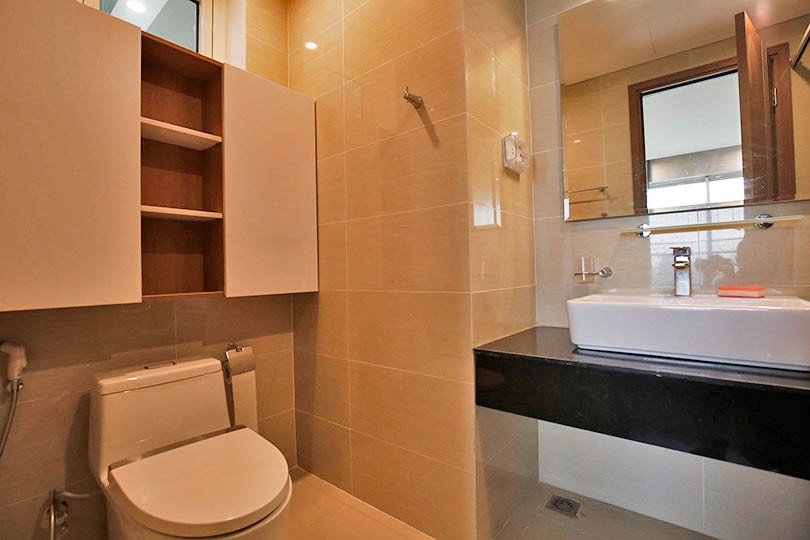 Apartment for rent at L4 in Ciputra, living area of 114 sqm, 3 bedrooms, golf course view. 14