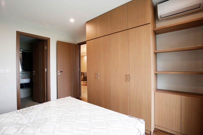 Apartment for rent at L4 in Ciputra, living area of 114 sqm, 3 bedrooms, golf course view. 15