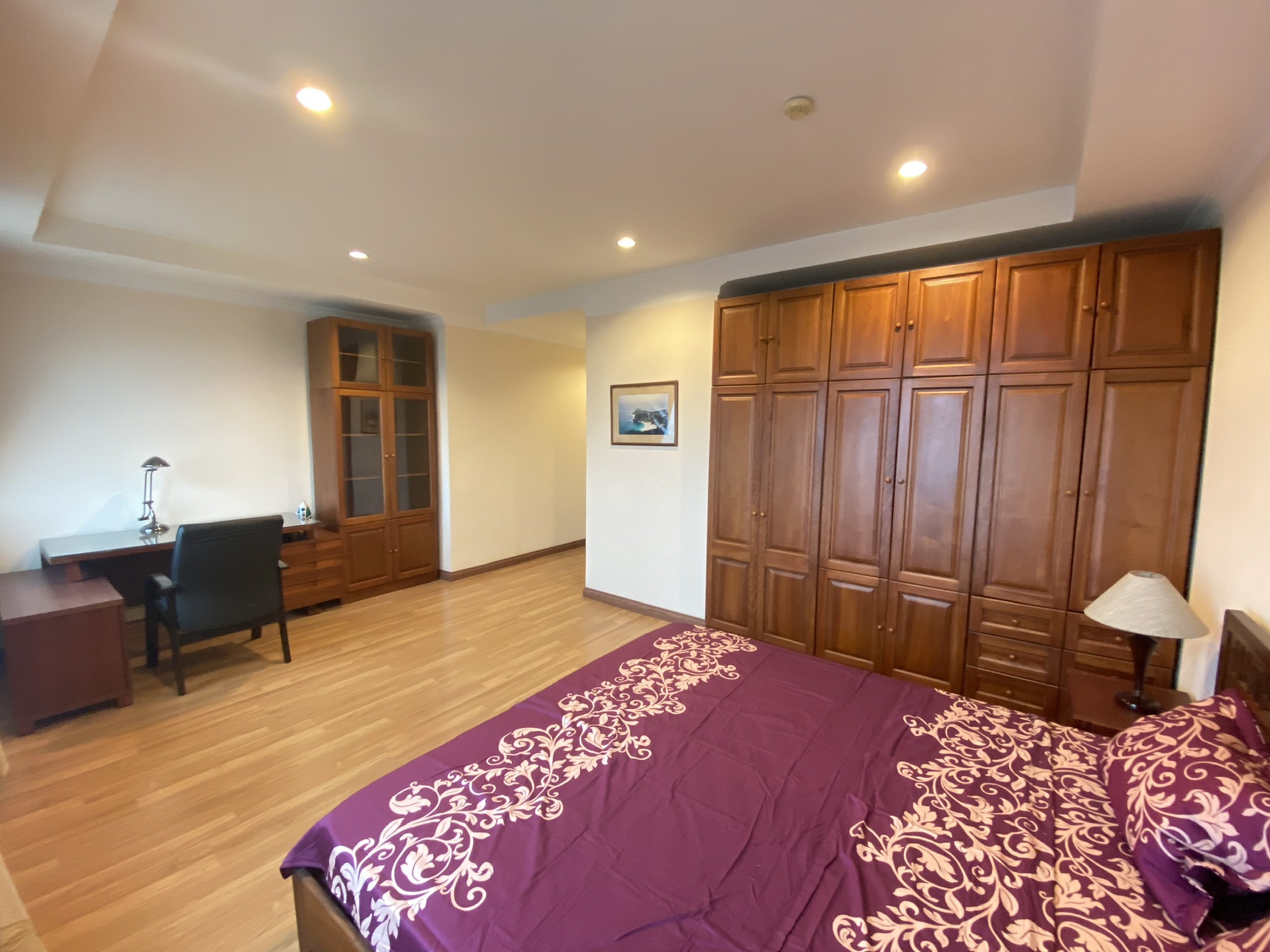 Apartment for rent in area of 153 sqm, 3 bedrooms E4 building in Ciputra urban area. 13