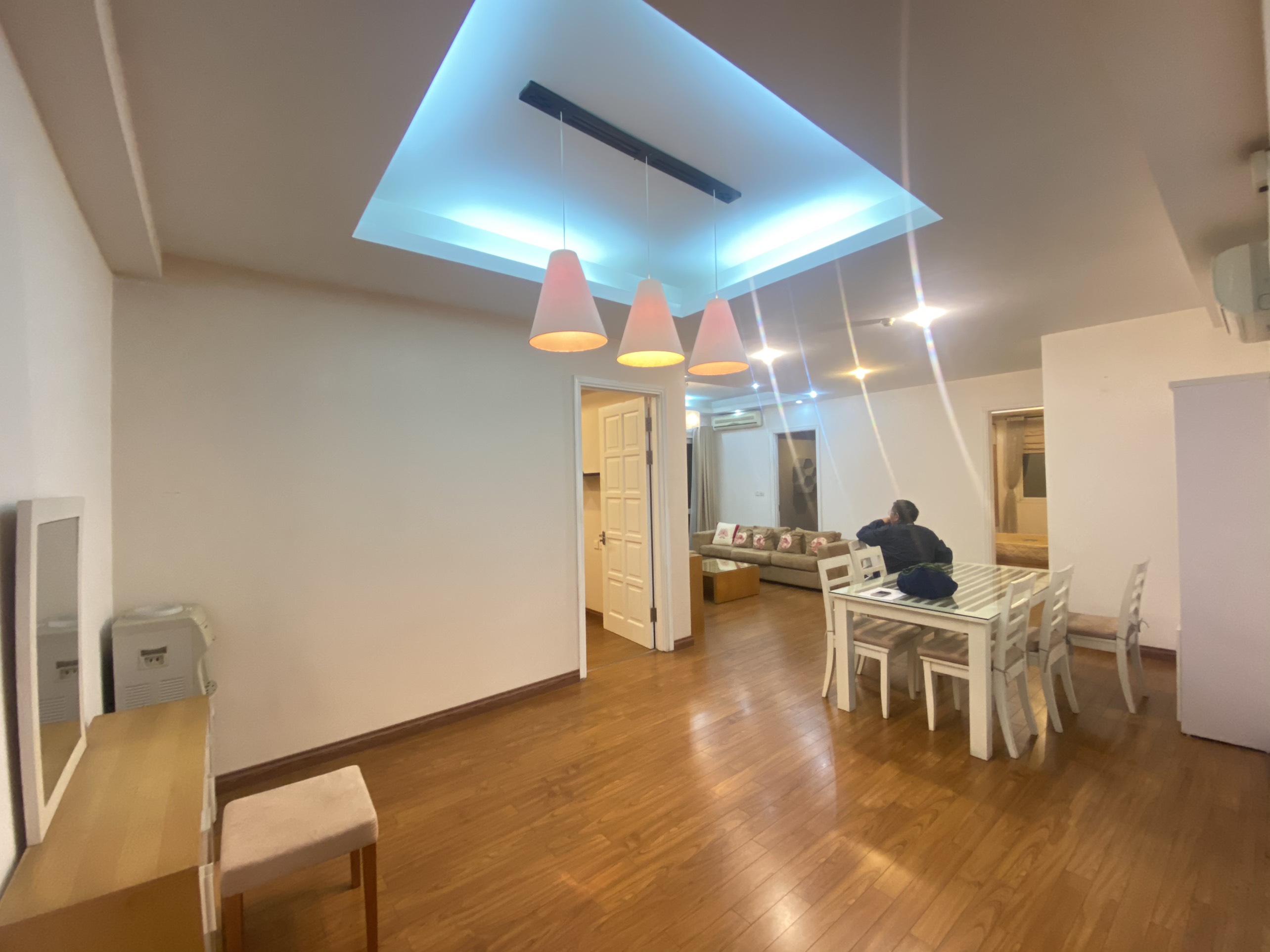 Apartment for rent in area of 153sqm with 4 bedrooms, 3 bathrooms in E5 Ciputra building. 14