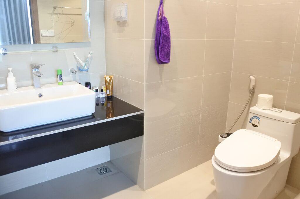Apartment for rent in L4 building in Ciputra, area of 114 sqm ,designed with 3 bedrooms 6