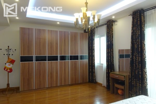 Beautiful 4 bedroom apartment with modern design in E4 tower, Ciputra Hanoi 8