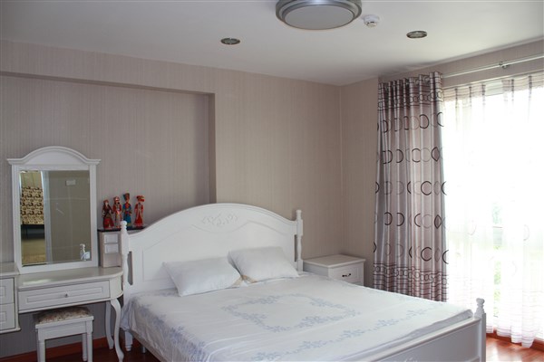 Beautiful apartment on high floor for rent in P2 building, Ciputra, Tay Ho, Hanoi