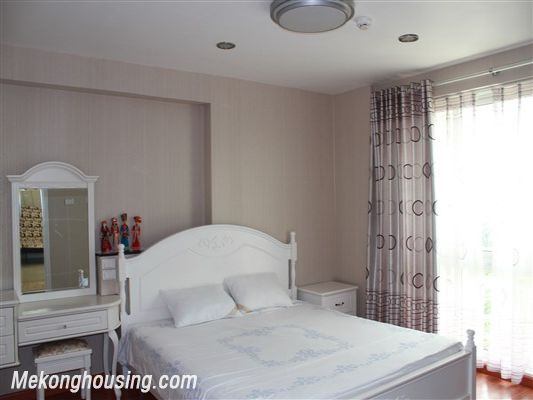 Beautiful apartment on high floor for rent in P2 building, Ciputra, Tay Ho, Hanoi 10
