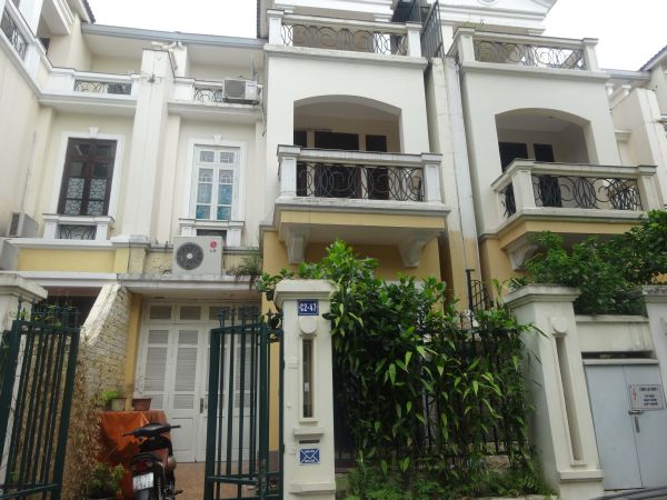 Beautiful house with 4 bedrooms at reasonable price for rent in C block, Ciputra Hanoi