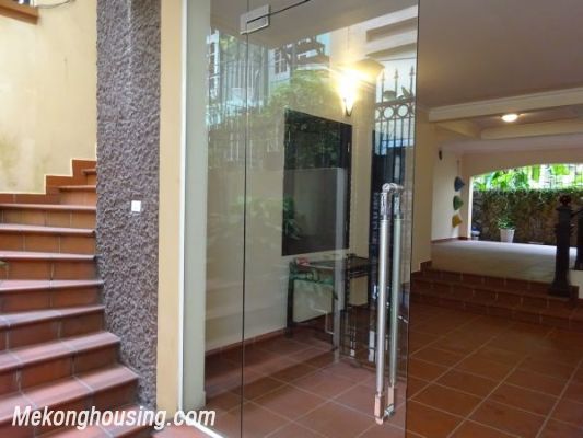 Beautiful house with 4 bedrooms for rent in Dang Thai Mai street, Tay Ho district, Ha Noi 1