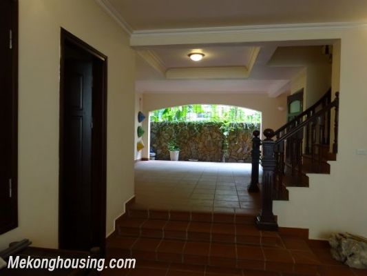Beautiful house with 4 bedrooms for rent in Dang Thai Mai street, Tay Ho district, Ha Noi 2
