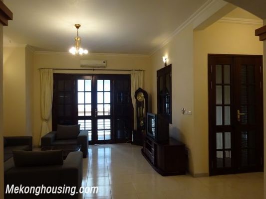 Beautiful house with 4 bedrooms for rent in Dang Thai Mai street, Tay Ho district, Ha Noi 5