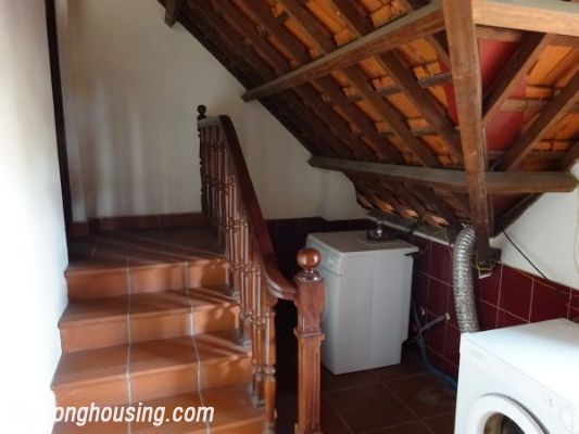 Beautiful house with 4 bedrooms for rent in Dang Thai Mai street, Tay Ho district, Ha Noi 18