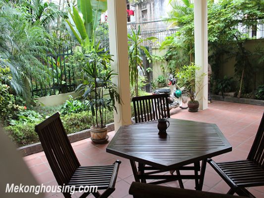 Beautiful private villa with 4 bedrooms, modern furniture, and big garden for rent in Nghi Tam village, Tay Ho district, Hanoi 2