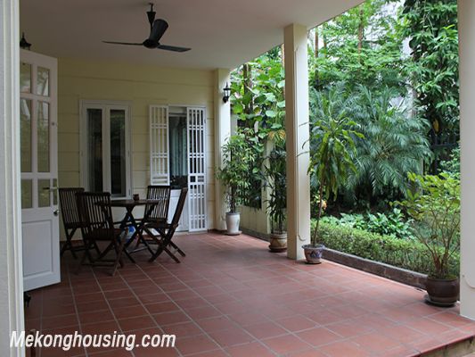 Beautiful private villa with 4 bedrooms, modern furniture, and big garden for rent in Nghi Tam village, Tay Ho district, Hanoi 7