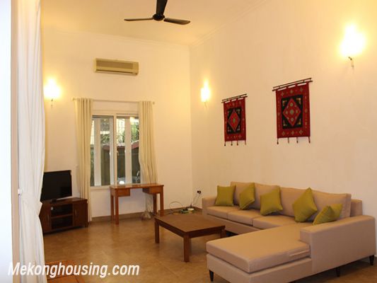 Beautiful private villa with 4 bedrooms, modern furniture, and big garden for rent in Nghi Tam village, Tay Ho district, Hanoi 9