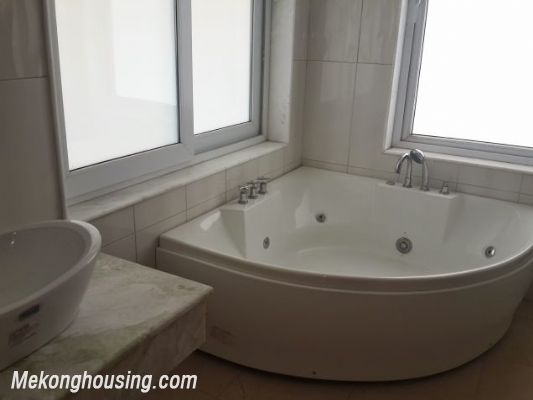 Beautiful villa for rent with 4 bedrooms for rent in Peach Garden, Tay Ho District, Hanoi. 6