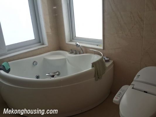 Beautiful villa for rent with 4 bedrooms for rent in Peach Garden, Tay Ho District, Hanoi. 16