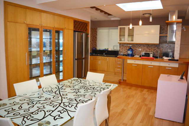 Big size apartment with 3 bedrooms for rent on high floor in E5, Ciputra Hanoi