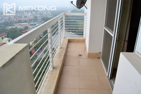Big size apartment with 3 bedrooms for rent on high floor in E5, Ciputra Hanoi 18