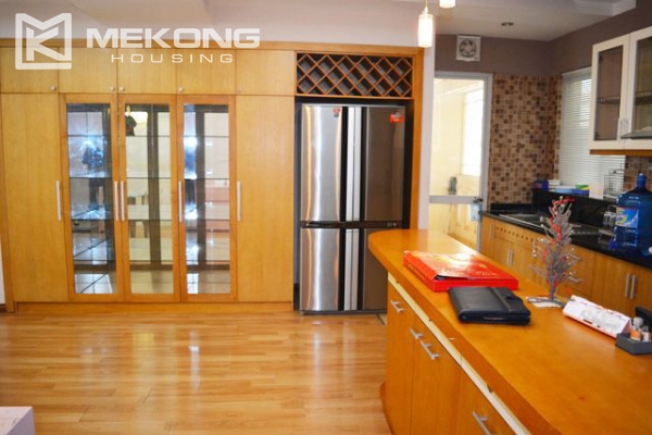 Big size apartment with 3 bedrooms for rent on high floor in E5, Ciputra Hanoi 6