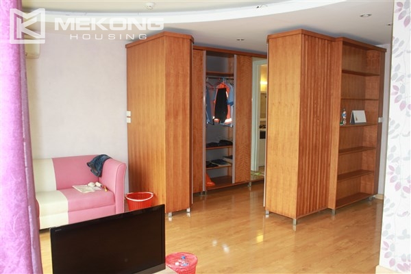 Big size apartment with 3 bedrooms for rent on high floor in P2 building, Ciputra Hanoi 11