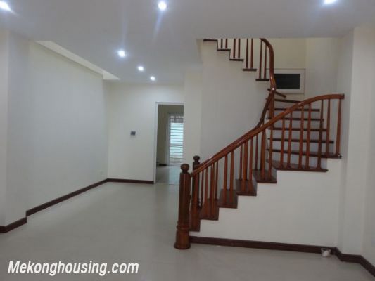 Brand new house with 3 bedroom for rent in Dang Thai Mai street, Tay Ho district, Hanoi 1