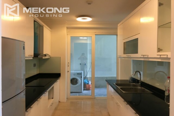 Bright and modern apartment for rent with 3 bedrooms in L2 Ciputra 5