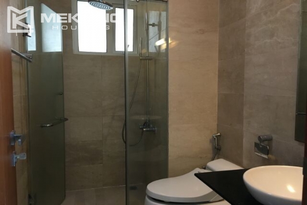 Bright and modern apartment for rent with 3 bedrooms in L2 Ciputra 6