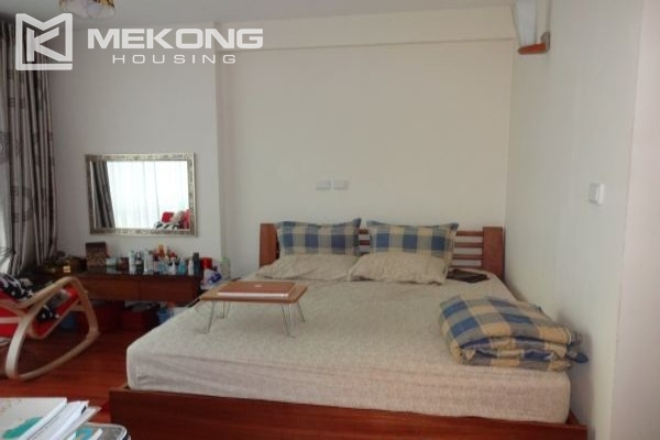 Bright and nice apartment for rent in P1 Ciputra with 3 bedrooms 4