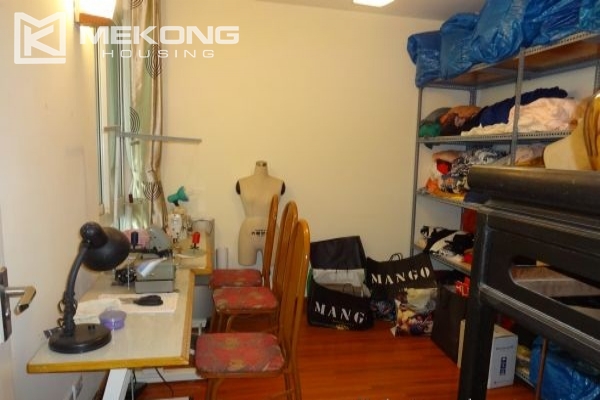 Bright and nice apartment for rent in P1 Ciputra with 3 bedrooms 6