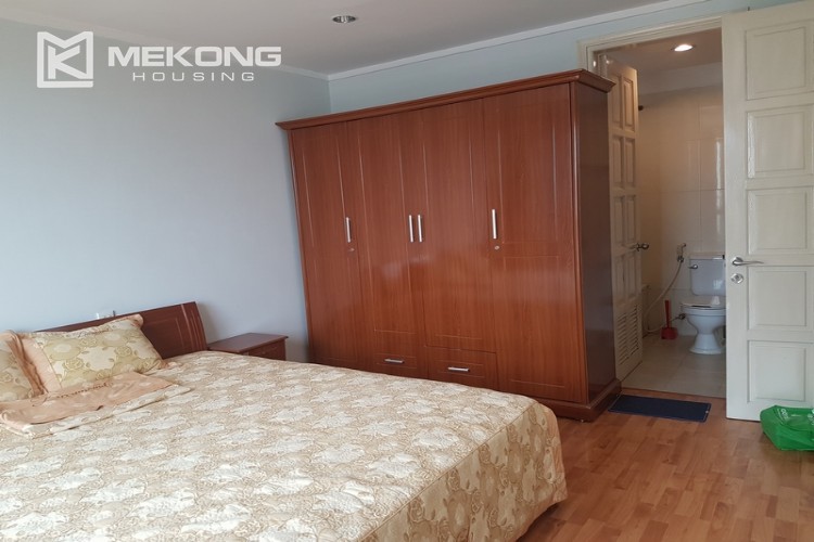 Budget apartment with 3 bedroom in G2 Ciputra Hanoi 10