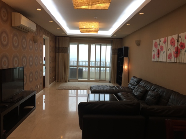 Charming apartment with 3 bedrooms and golf court view for rent in P2 Ciputra Hanoi