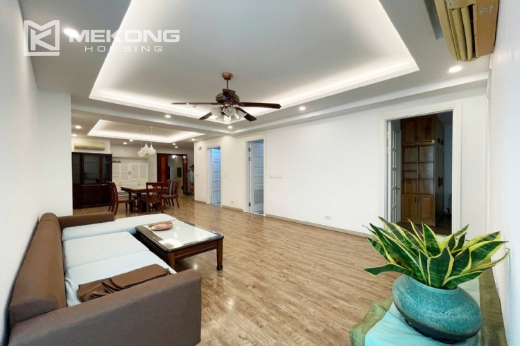 Cheap 3-bedroom / 123-sqm apartment at E4 Ciputra for rent 2