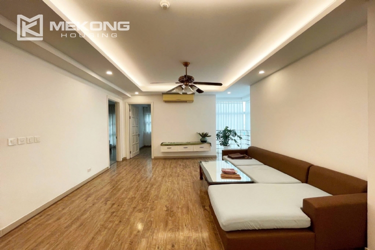 Cheap 3-bedroom / 123-sqm apartment at E4 Ciputra for rent 4