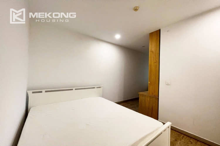 Cheap 3-bedroom / 123-sqm apartment at E4 Ciputra for rent 20