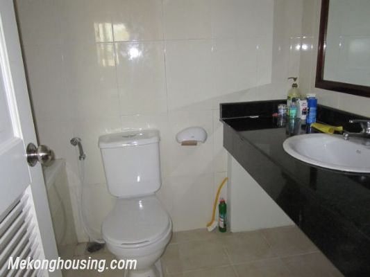 Cheap apartment with 3 bedroom for rent in E1 tower, Ciputra Hanoic 6