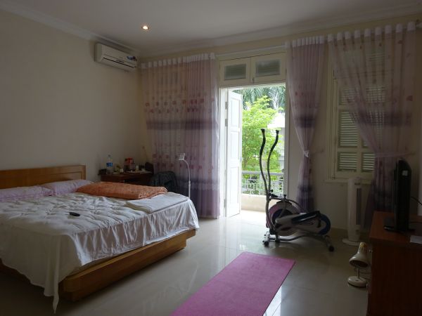 cho thuê biệt thự 180m2, không gian sống đẹp trong Ciputra