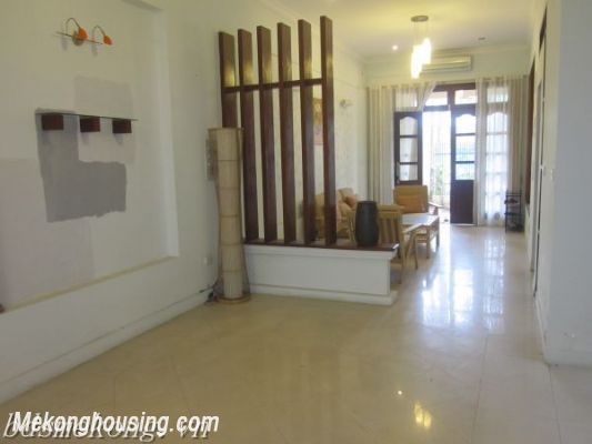 Cho thuê biệt thự 4 ngủ, đủ đồ, giá rẻ trong Ciputra, Hà Nội 5