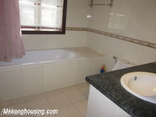 Cho thuê biệt thự 4 ngủ, đủ đồ, giá rẻ trong Ciputra, Hà Nội 11