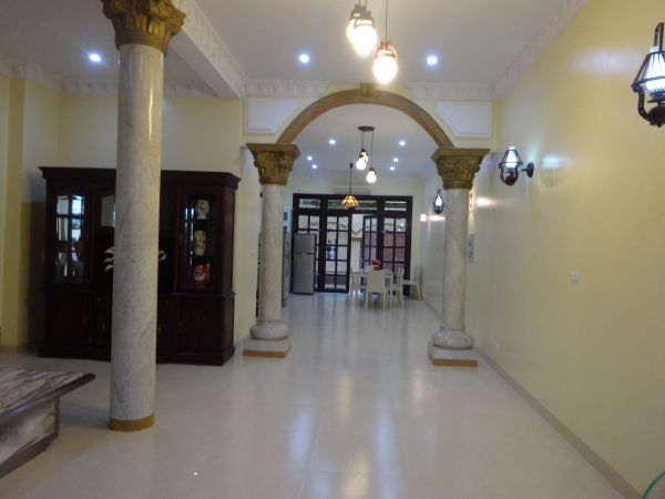 Cho thuê biệt thự thiết kế sang trọng, giá rẻ trong Ciputra, quận Tây Hồ