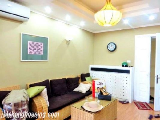 Cho thuê căn hộ 70m2, đẹp, giá rẻ trong tòa CT, Tây Hồ 8