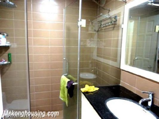 Cho thuê căn hộ 70m2, đẹp, giá rẻ trong tòa CT, Tây Hồ 11