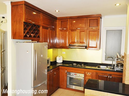 Cho thuê căn hộ dịch vụ rộng 90m2, tầng cao, đầy đủ nội thất gần hồ Tây 6