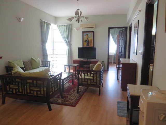 Ciputra apartment with 3 bedrooms and full furniture for rent in G3 tower