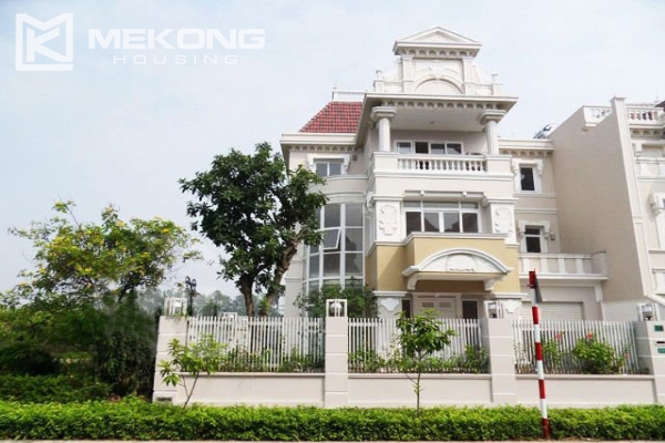 Ciputra corner villa with 5 bedrooms, very large and modern for rent 1